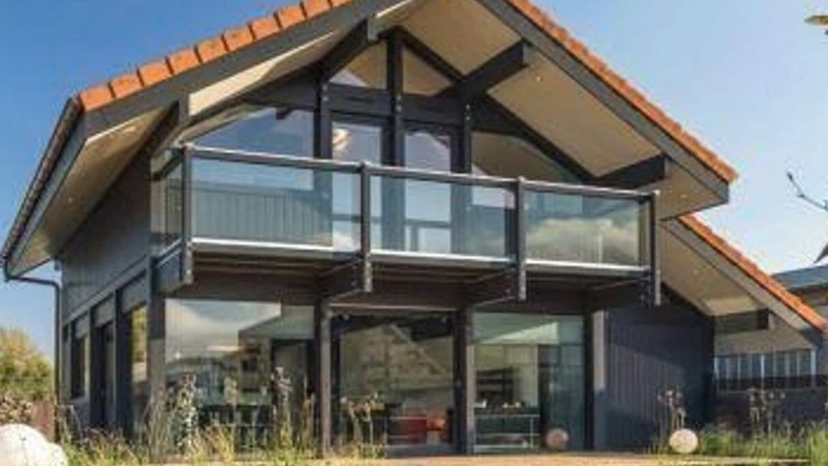 Villy-le-Pelloux House | Sunny house with 8-seater jacuzzi