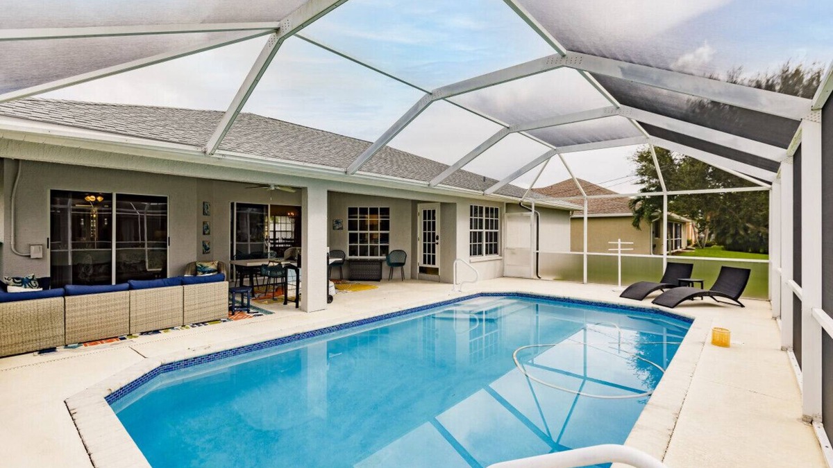 Pelican House | Sunny Island SW Cape Home with Heated Pool,