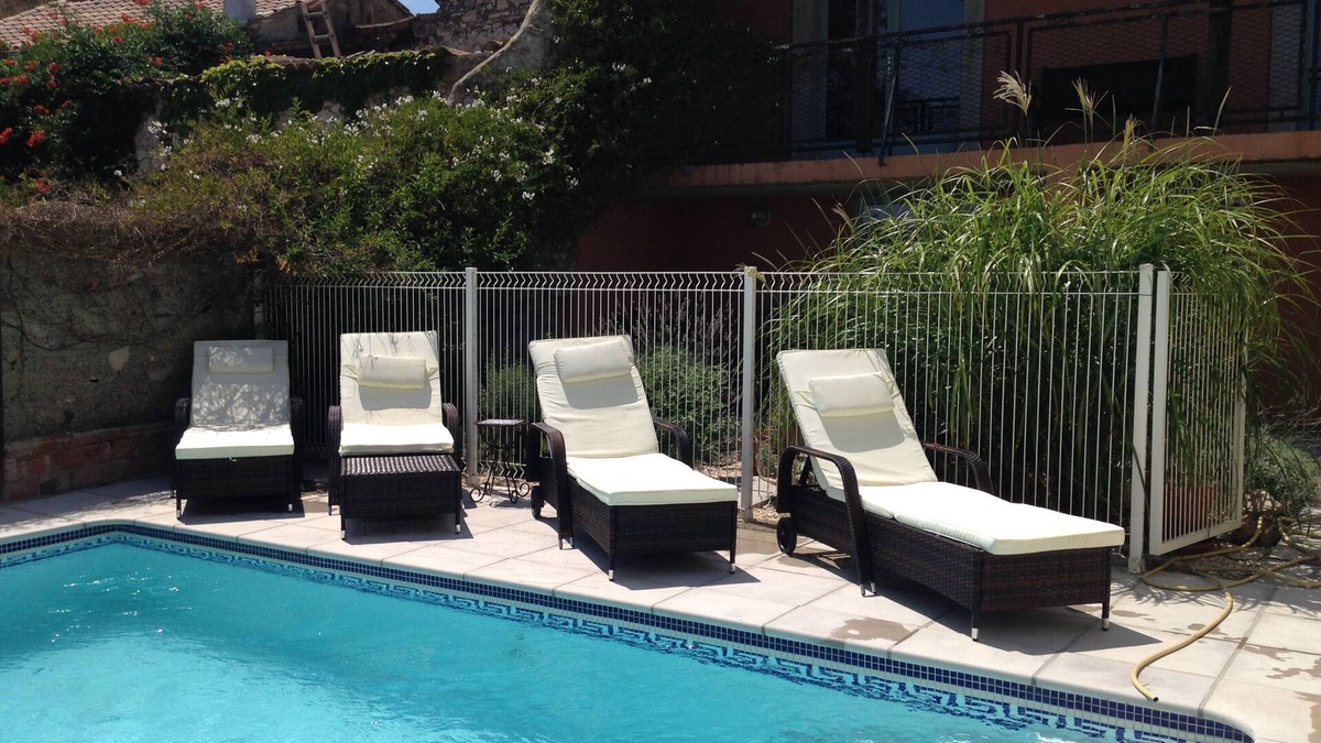 Argeliers House | Sunny Languedoc - Secret Pool and Garden, Pet Friendly