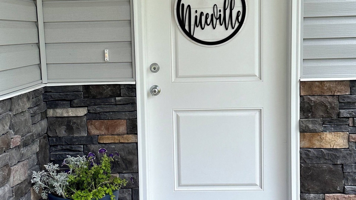 Niceville House | SUNNY NICEVILLE! Very Nice, new 3/2.5 Townhome .04 mile from water!