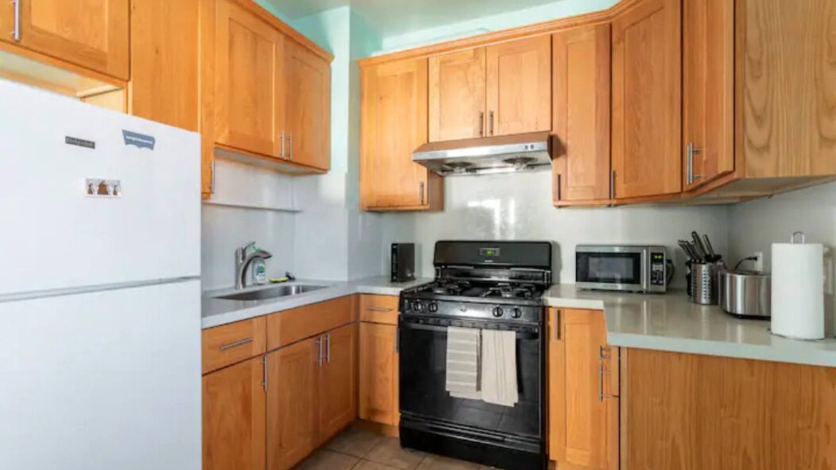 South Berkeley Apartment | Sunny one bedroom apartment in S.Berkeley/Oakland