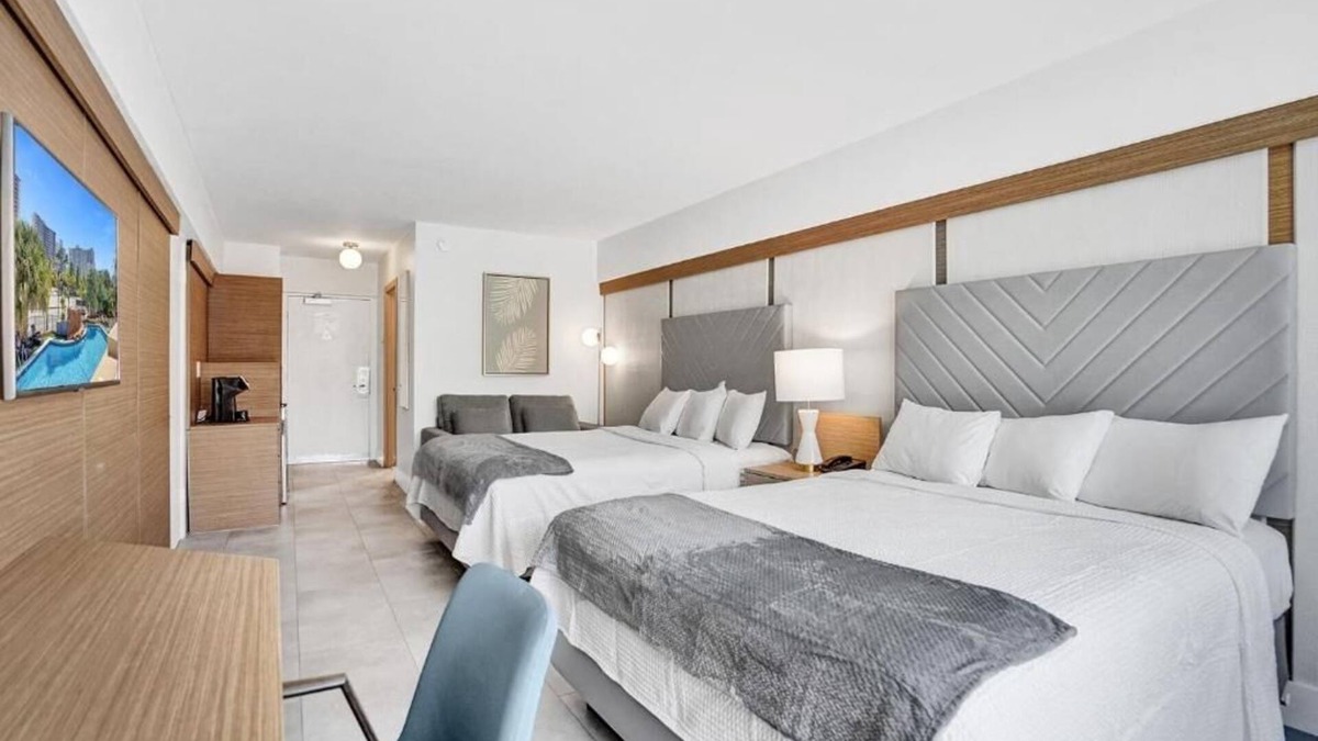 Galt Mile Hotel | Sunny Poolside Escape Near Las Olas Shopping + Fort Lauderdale Pier | 2 Units