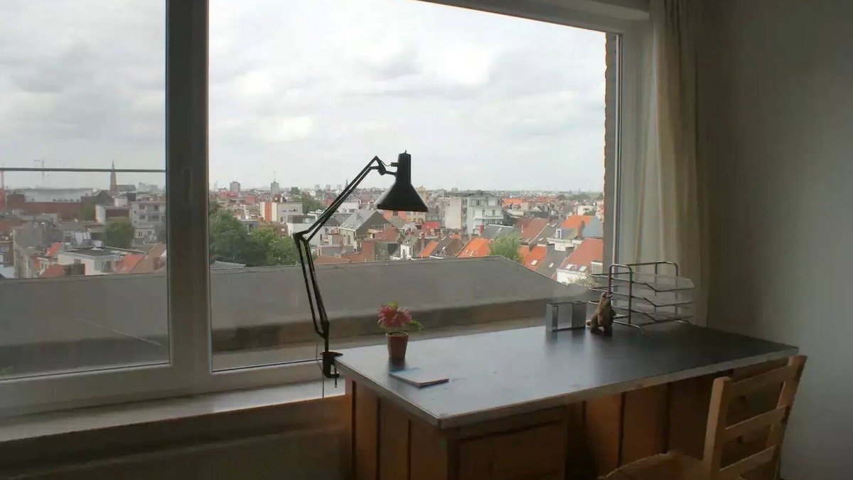 Borgerhout Apartment | Sunny Rooftop Apartment