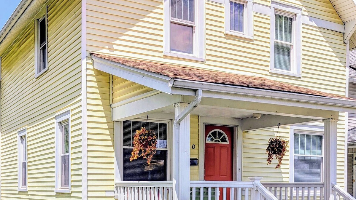 Saint Marys Allen County House | Sunny Side Stay!