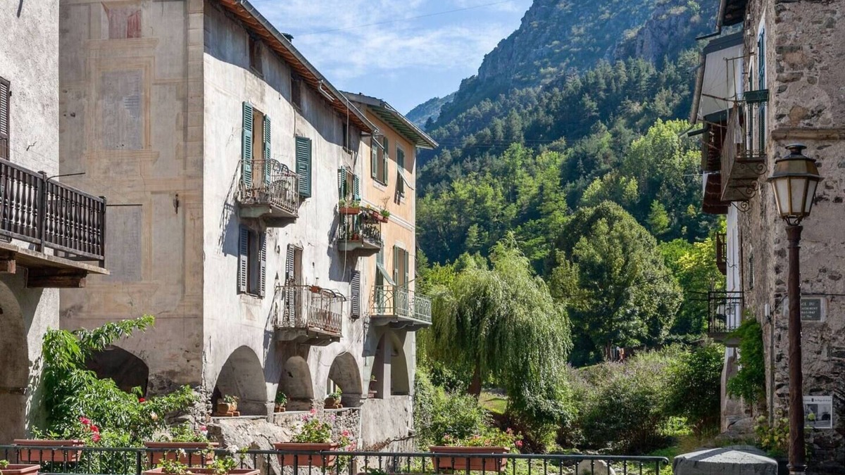 La Brigue Apartment | Sunny tunning 3-Bed Apartment in La Brigue