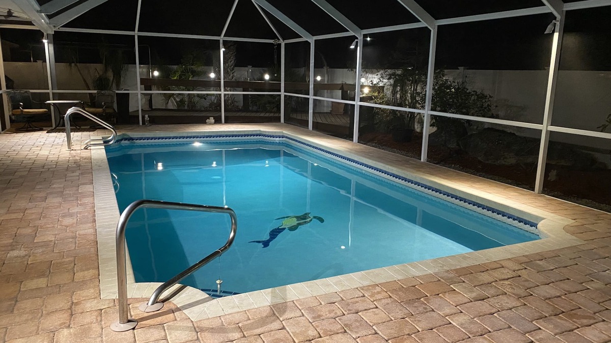 South Venice House | Sunny Venice villa w/heated pool and lanai, kayaks, close to beach and downtown