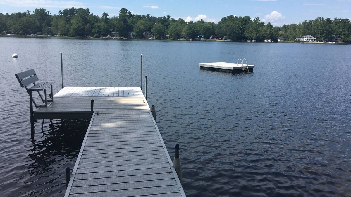 North Windham House | Sunny Waterfront Family Friendly Little Sebago Home