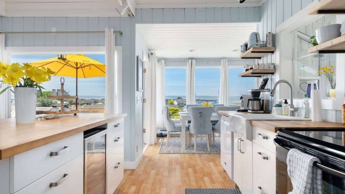 Lagoon Point House | Sunny Whidbey Beach House w/ view of Puget Sound