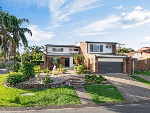 Sunnybank Hills House | Sunnybank Hills Retreat 6 Beds Near Market Square