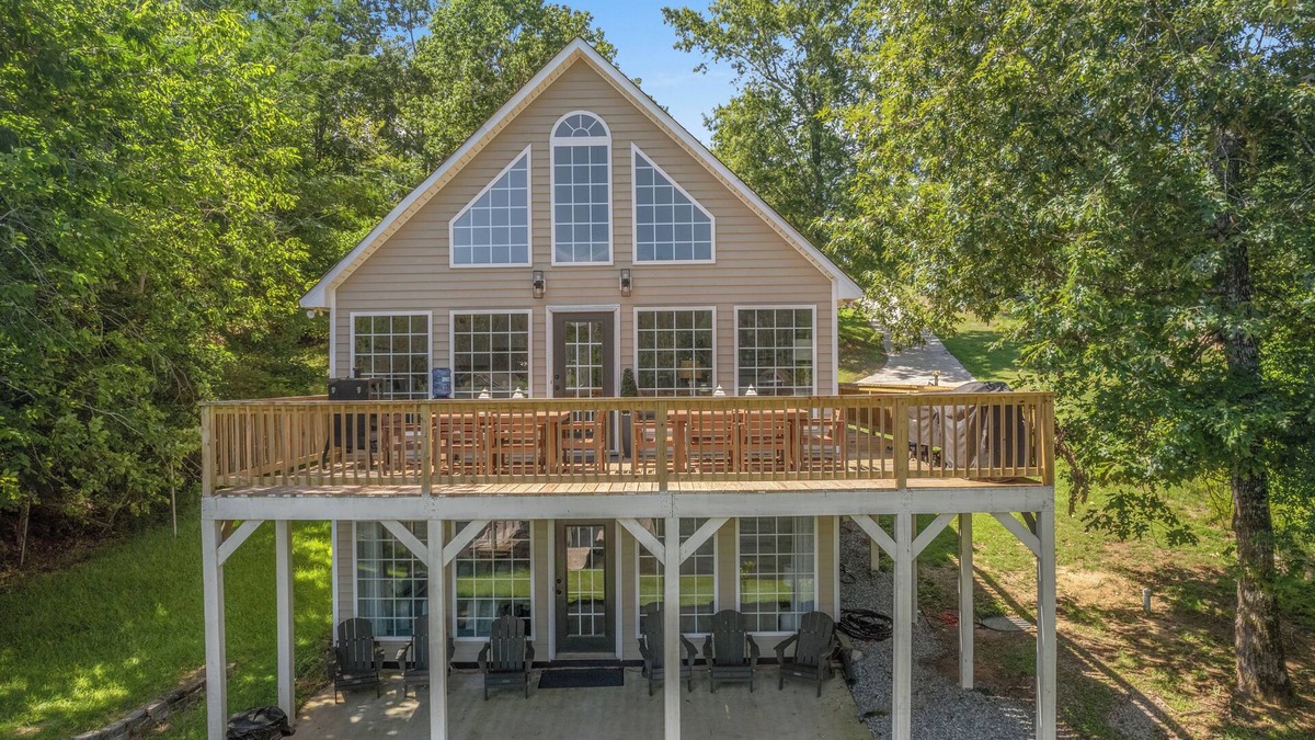 Milledgeville House | Sunnyside Retreat Beautiful 3 Story Lakehouse with Breathtaking Lake Views
