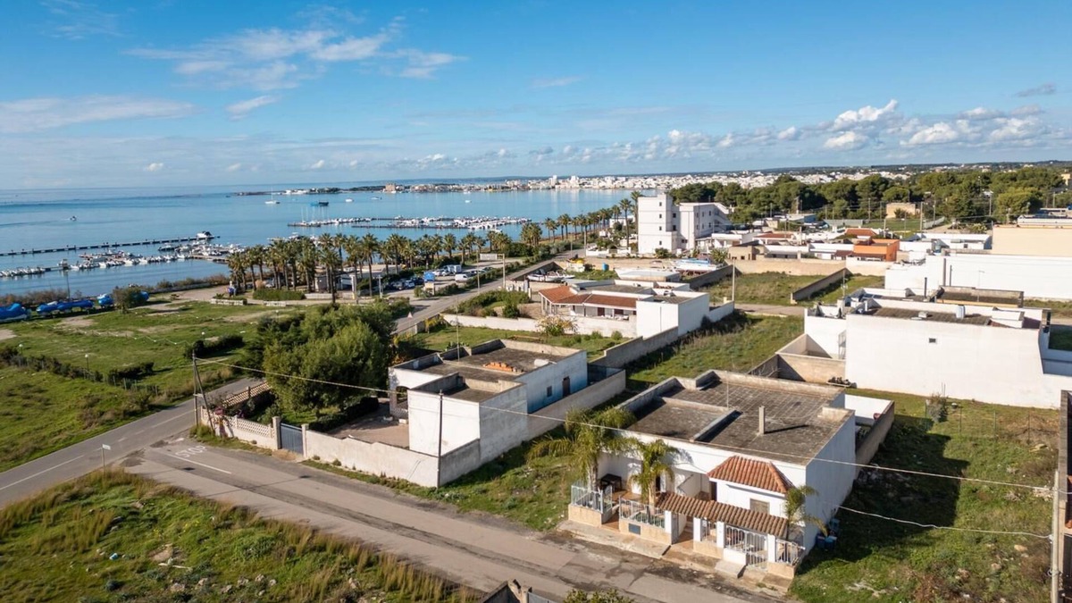 La Strea House | Sunrise Apartment in Villa With Private Parking and Air Conditioning