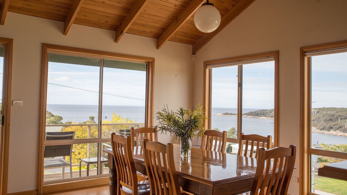 Binalong Bay House | SUNRISE @ BINALONG BAY on the Bay of Fires