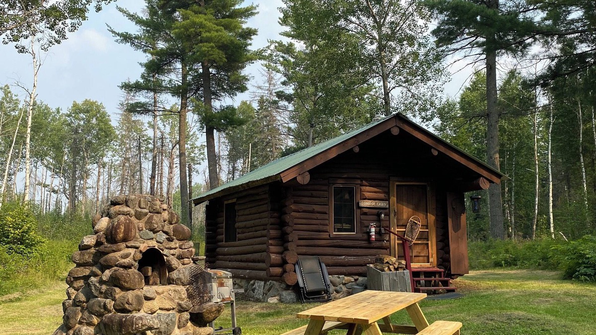 Isabella House | Sunrise Cabin - Secluded Rustic Retreat