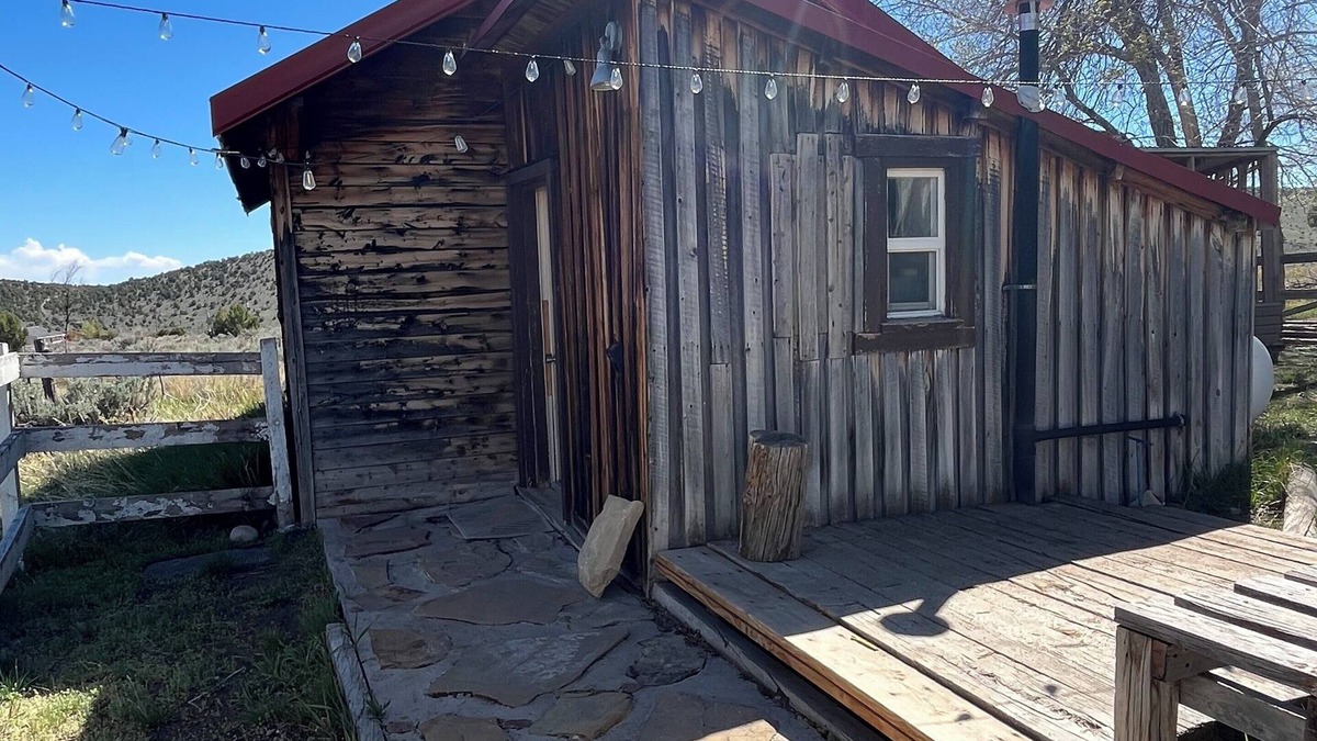 Tridell Cabin | Sunrise Cabin in Lapoint