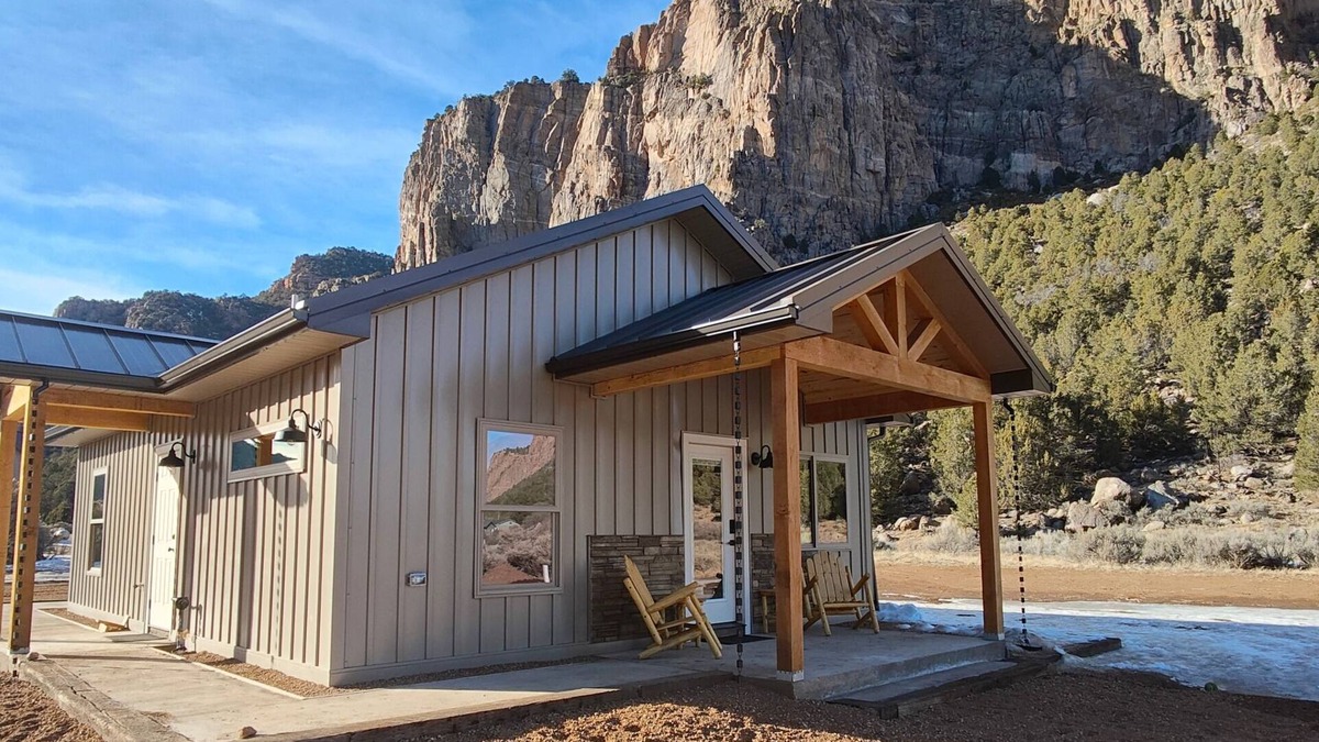 Whitewater House | Sunrise Casita at Mother's Buttress, Walking distance to Mother's Buttress Climbing Wall