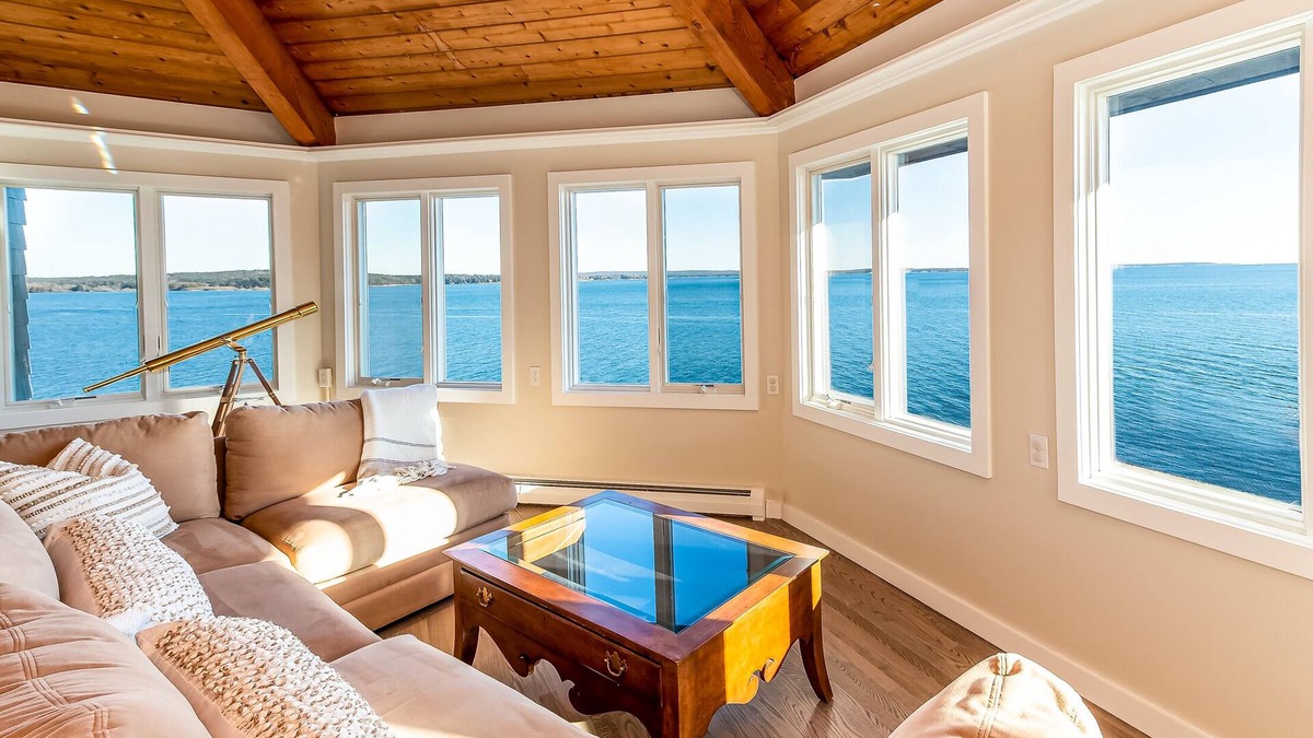 Harpswell House | Sunrise Catcher with a Panoramic View!