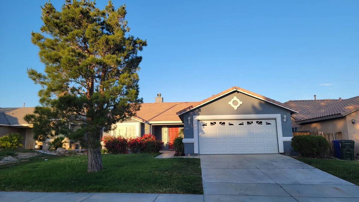 Victorville House | Sunrise in The High Desert