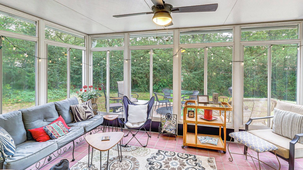 Rockwell House | Sunroom & Yard: Charming Hot Springs Home!