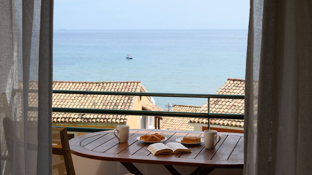 Glyfada Villa | Sunset Bliss Seaside Villa Corfuescapes