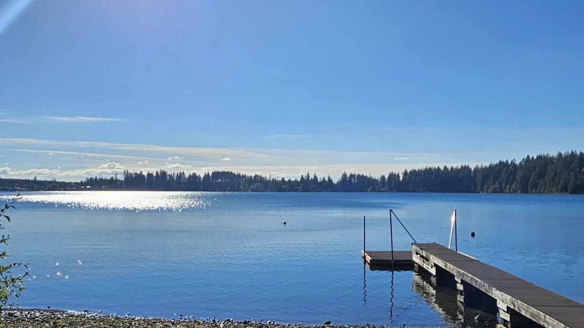 Matlock Ski Chalet | Sunset Cabin on Lake Nahwatzel