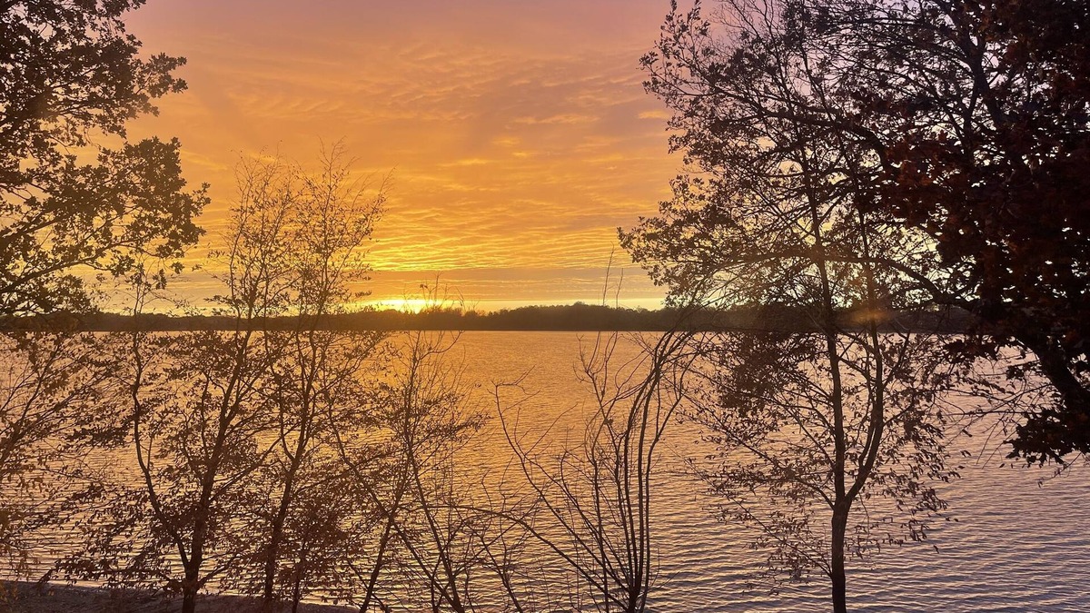 Dassel House | Sunset Cabin Rental Pontoon Rentals, Jet Ski Rentals, and Snowmobile Rentals