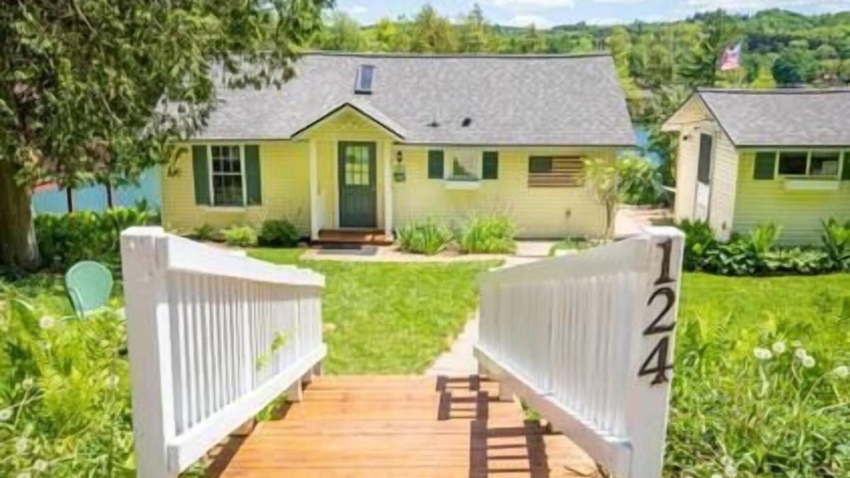 Hamilton House | Sunset Cottage #3, Lake Moraine Home #3 Near Colgate University