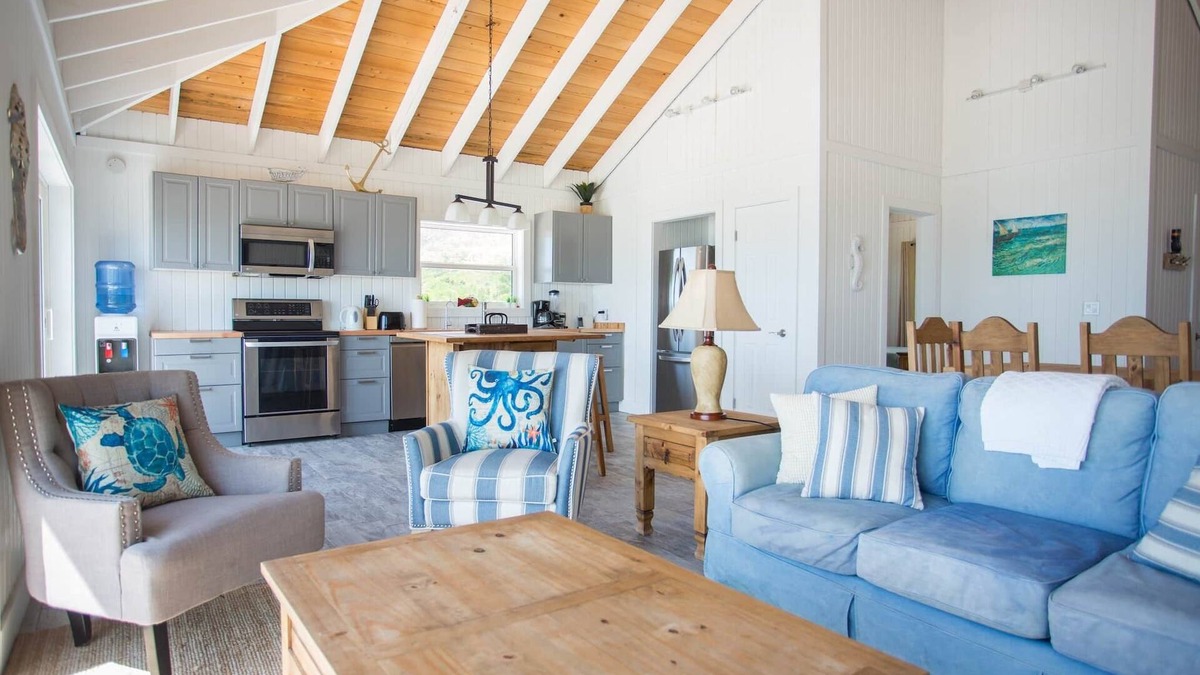 Hartswell House | Sunset Cove - Beachfront, a quick kayak to Moriah Harbor & Sandflats/lazy river!