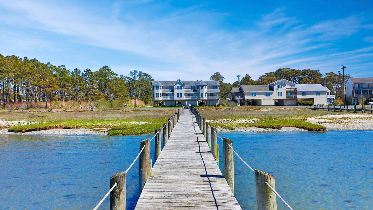 Chincoteague House | Sunset Dreams - Pet friendly, Waterfront; Shared dock!