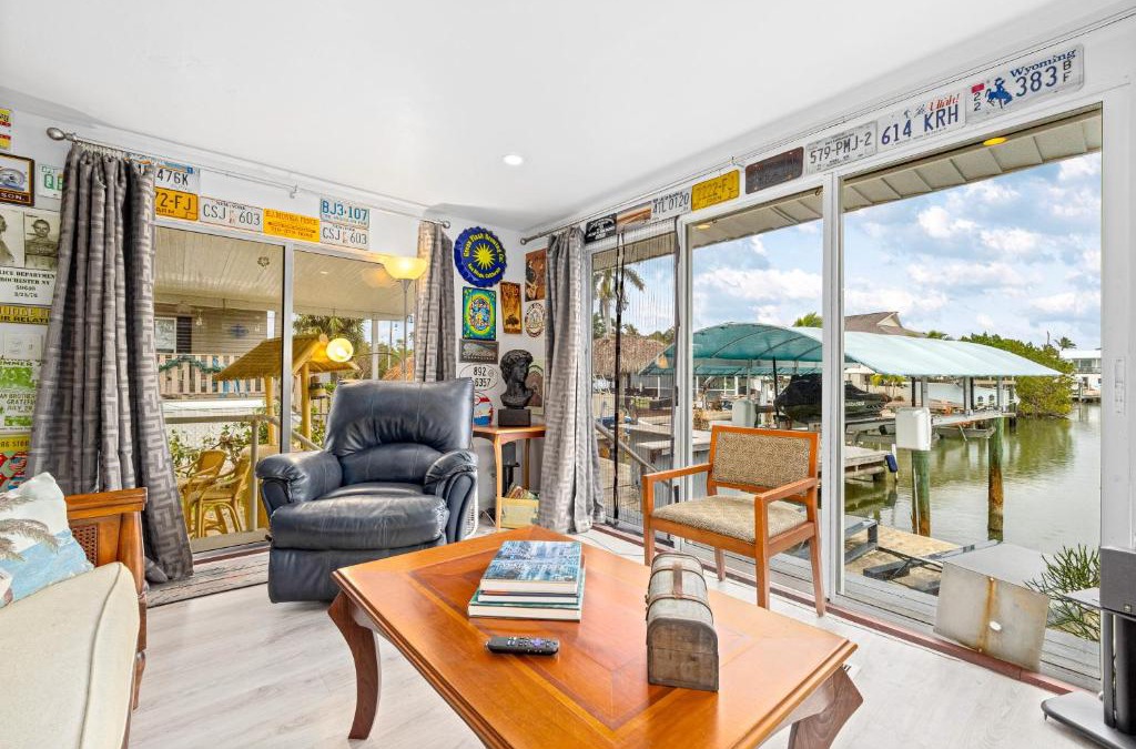 Goodland House | Sunset Escape