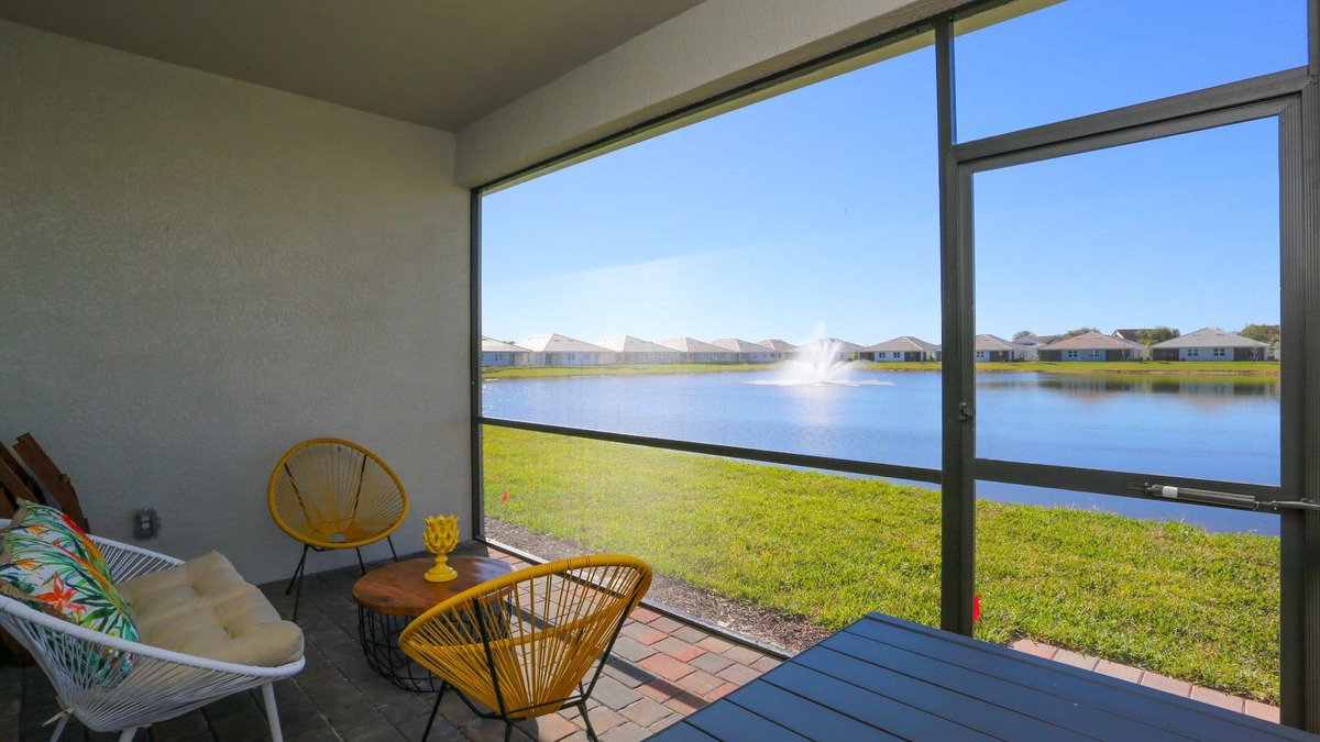 Naples House | Sunset-facing lake view home. Stylish interior. Up to 6 guests.