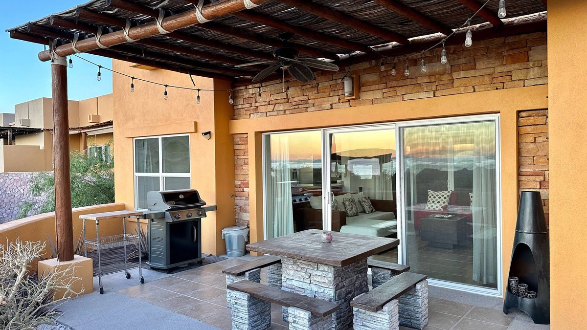 La Paz House | "Sunset Home" w/Golf Cart & Beach Club Access