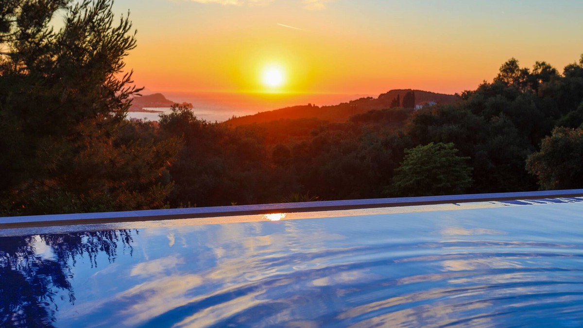 Karousades House | Sunset House: Near beaches, stunning views, sunsets