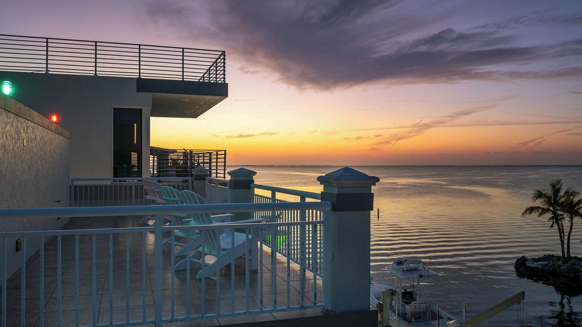 Sexton Cove Estates House | Sunset House on the Bay