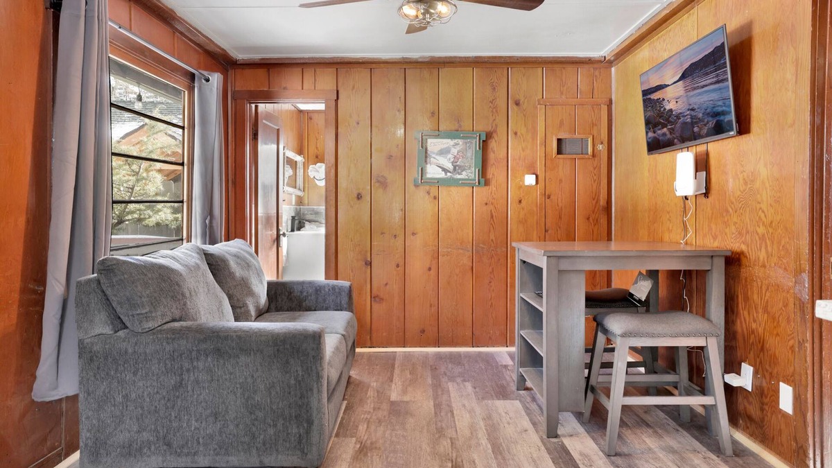 Big Bear Lake Cabin | Sunset Lakeside Couples Cottage at Big Bear Lake