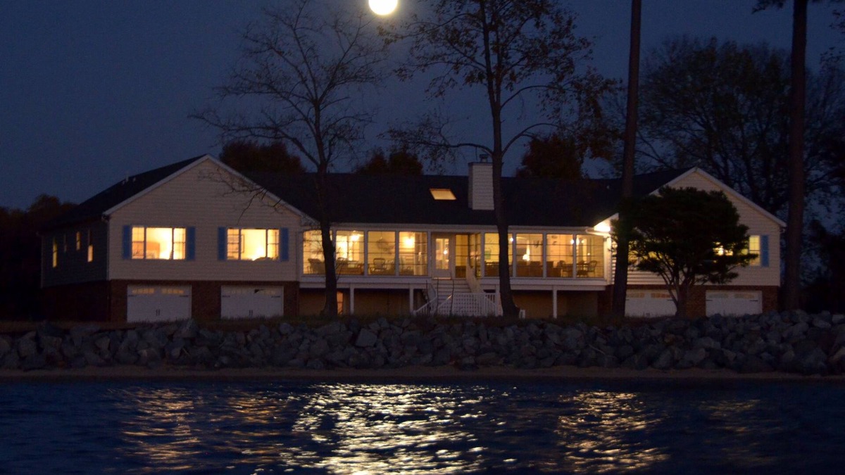 Rock Hall House | Sunset Lodge on the Bay