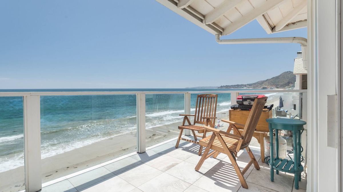 Los Angeles County Condo | Sunset Malibu Road Premium Ocean Front Penthouse