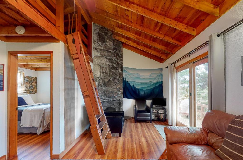 Stone Haven House | Sunset Point Mountaintop Cottage