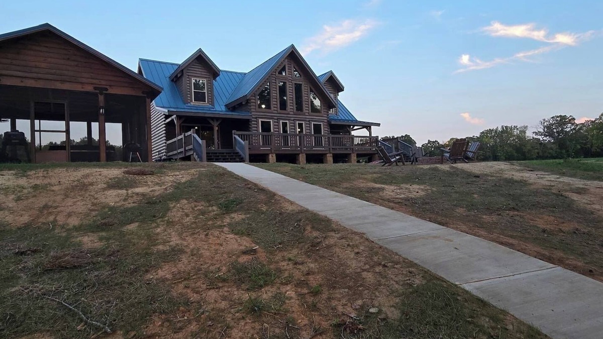 White Pine Cabin | Sunset Pointe Douglas Lake Cabin