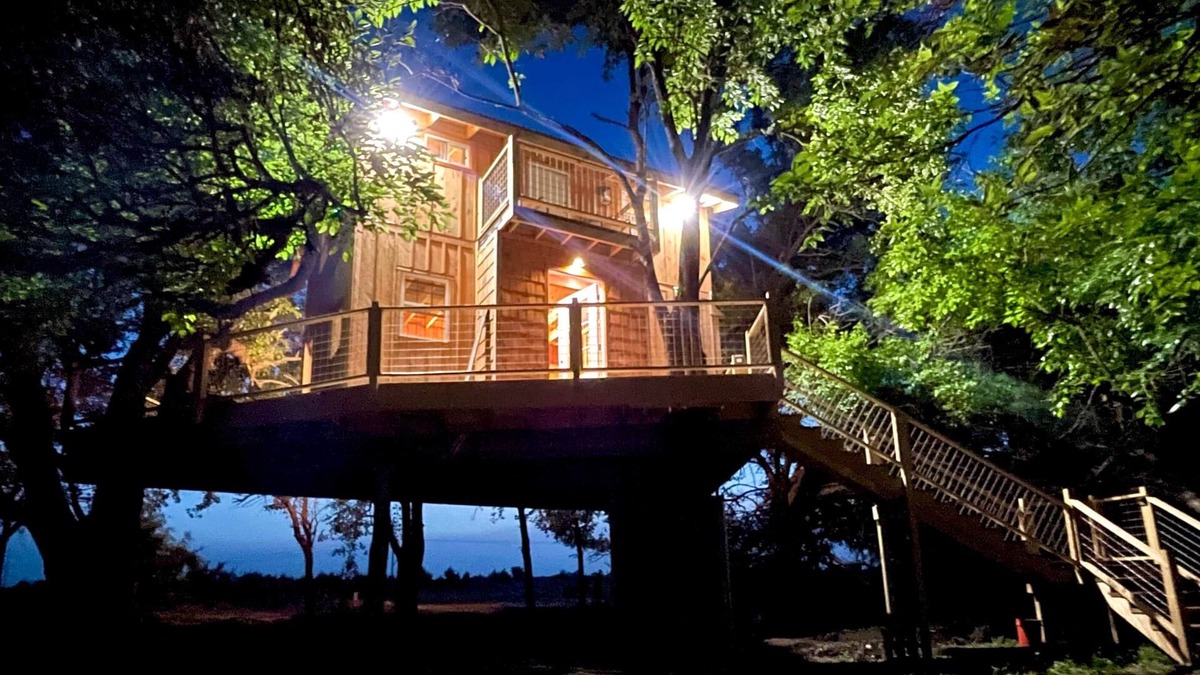 Greenwich House | Sunset Reset TreeHouse
