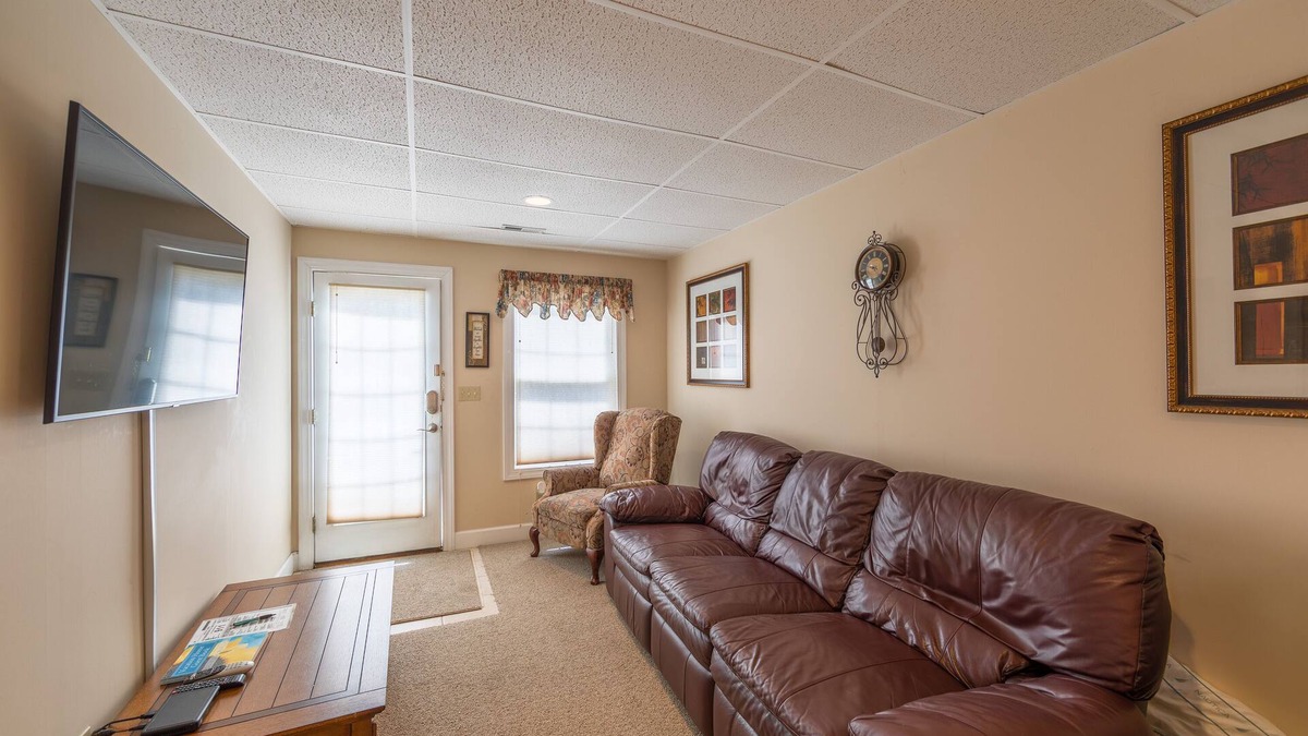 Etowah Apartment | Sunset Ridge-2 Bedroom Apartment with Private Entrance