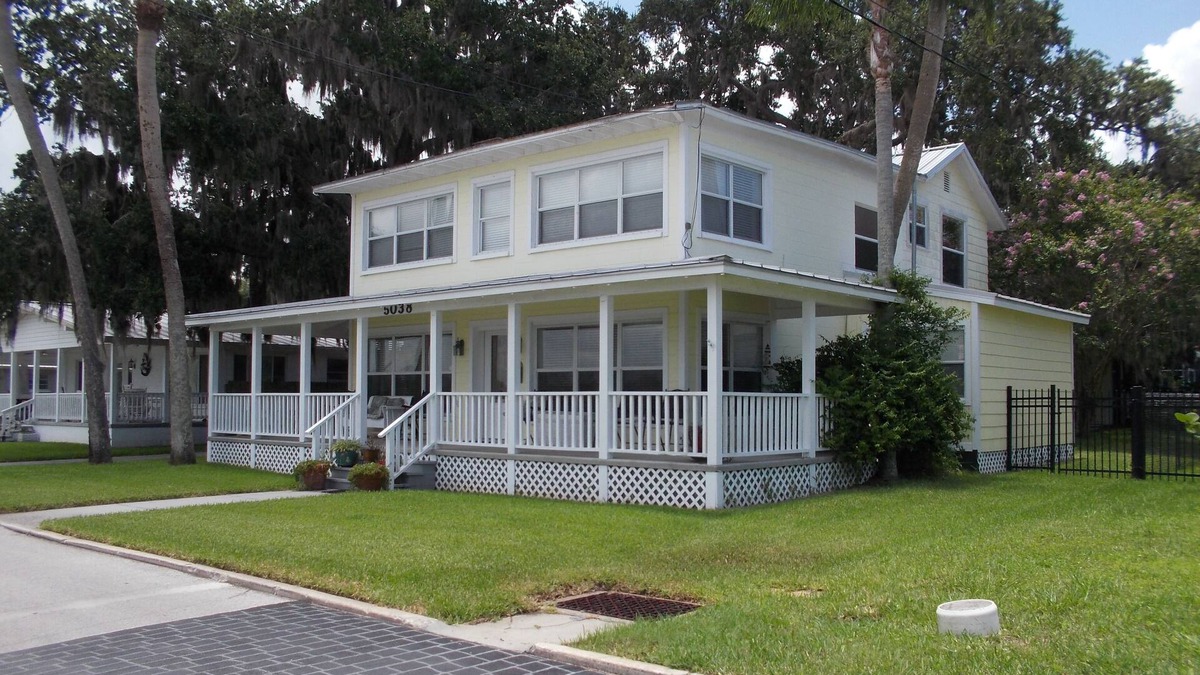 Port Richey House | Sunset River House - Home w/Pontoon Boat for rent. Private Dock. Sleeps 12