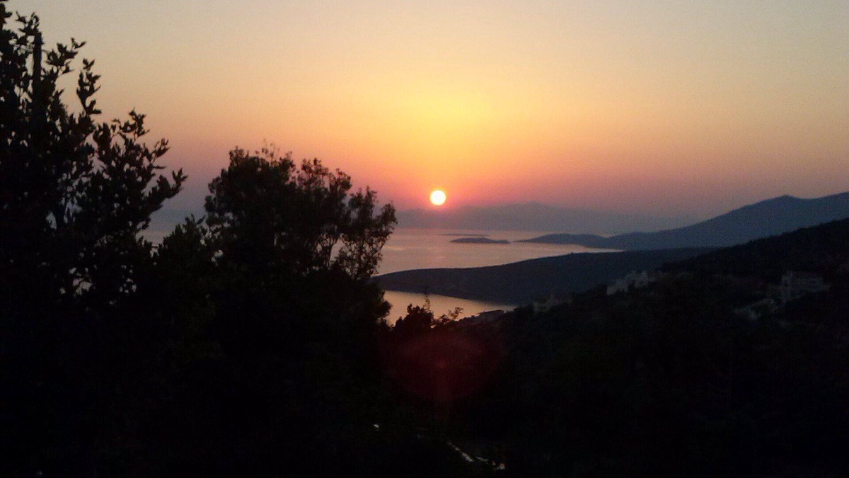 Karystos House | Sunset view house overlooking the bay