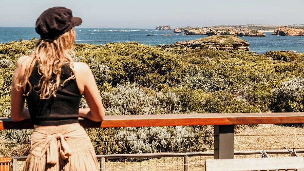 Peterborough House | Sunsets on Martyrs - Coastal LuxuryBeach House