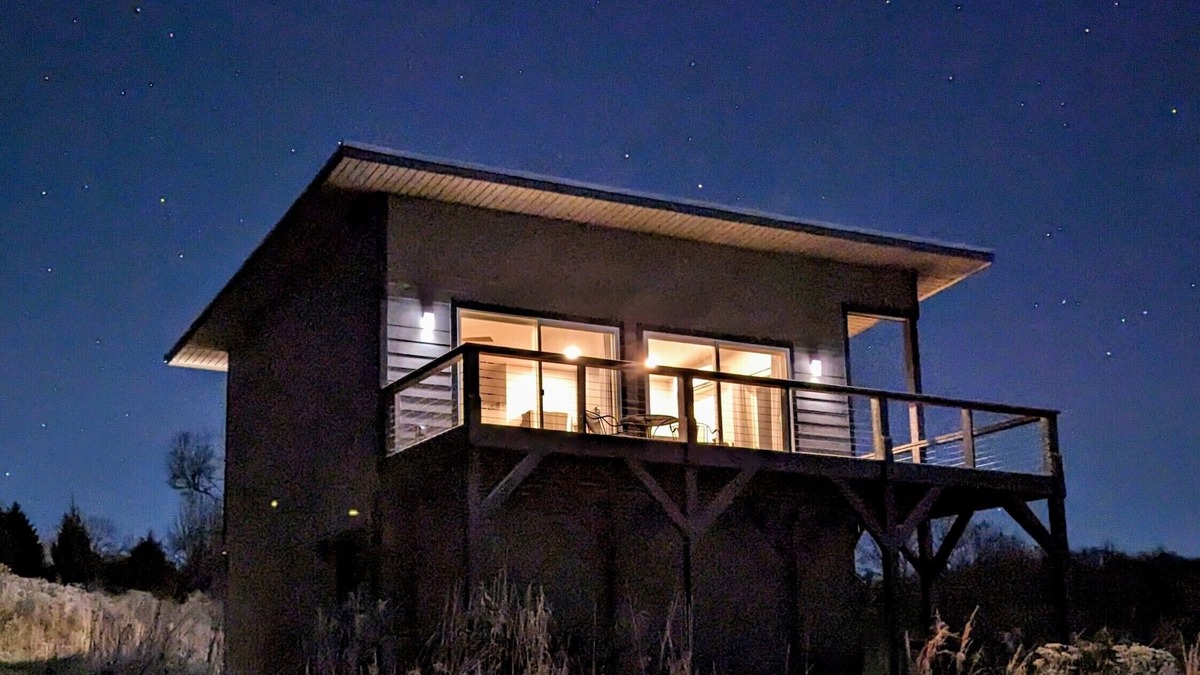 Warne House | Sunsets over the mountains! Deer grazing daily! A truly pastoral setting!