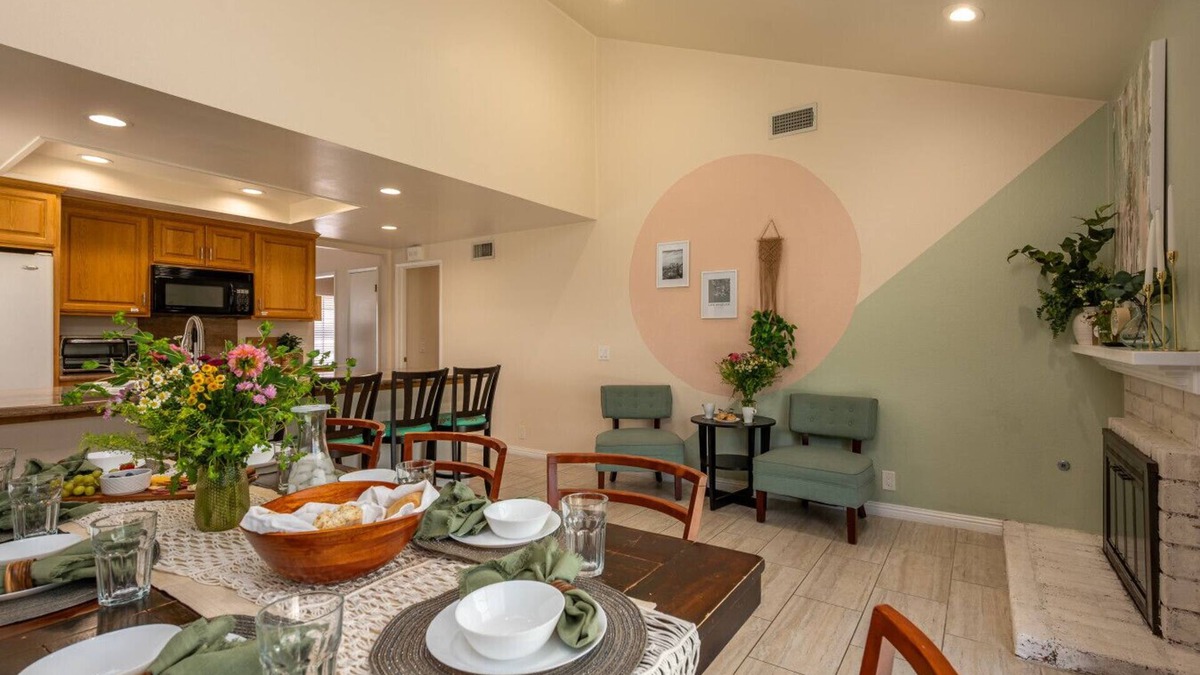 Placentia Apartment | Sunshine By The Park