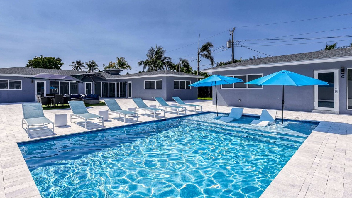 Wilton Manors Apartment | Sunshine Complex Summ