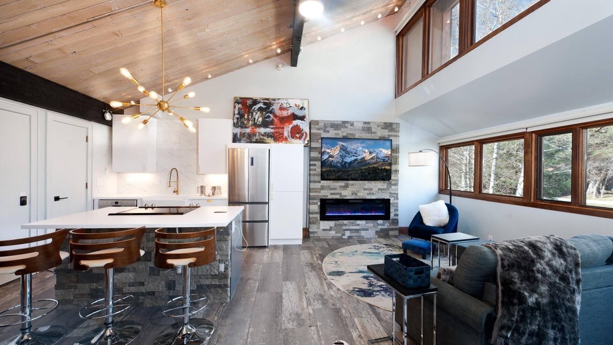 Purgatory House | Sunshine Suite (#733) |Near Ski - Golf - AC/Pool/Hot Tub