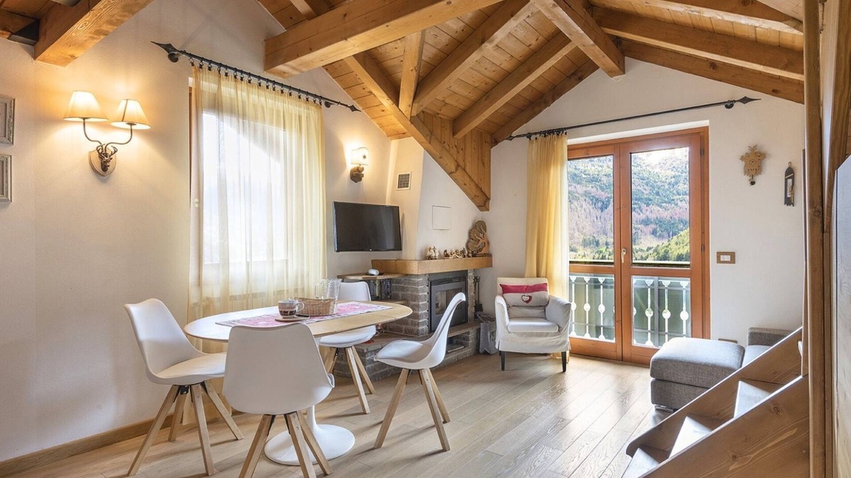 Vione Apartment | Sunshine - Two Bedroom Apartment, Sleeps 4