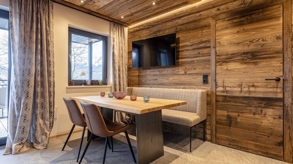 Sankt Martin am Tennengebirge Apartment | Superior Apartment & Infinity Pool