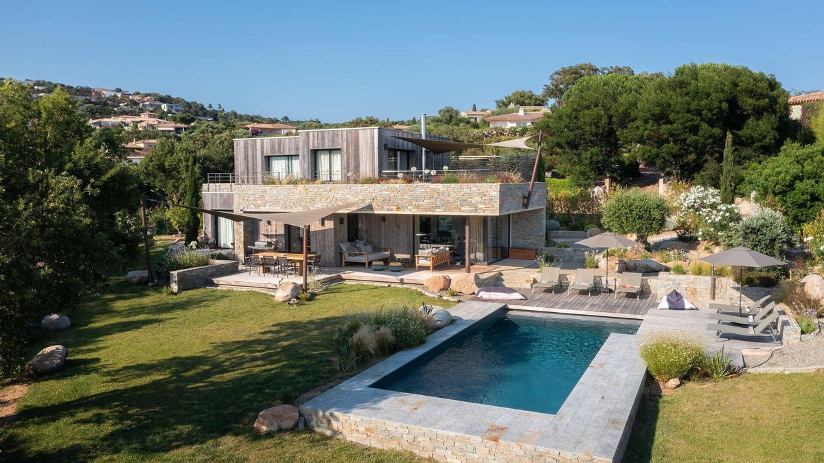 Cirendinu House | Superb villa with swimming pool, 10 minutes walk from Cabanon Bleu beach.